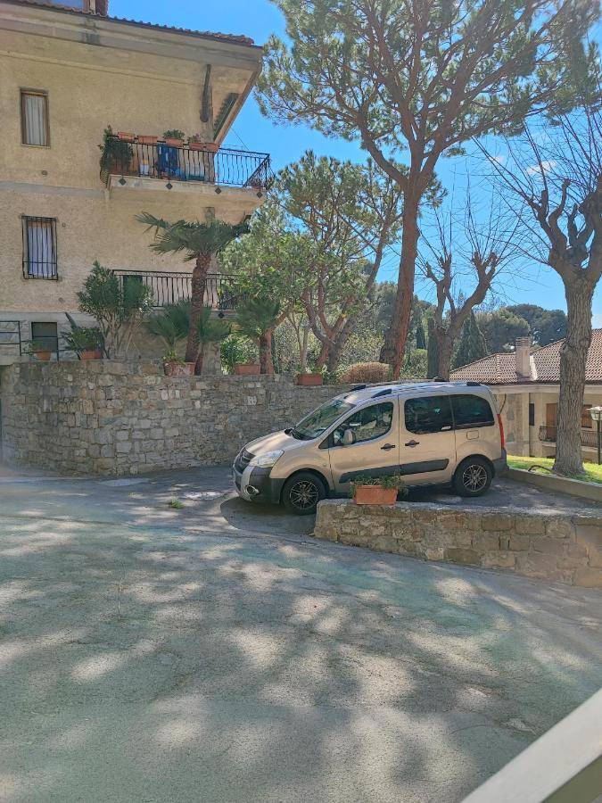 Casa Lilli Daire Vallecrosia Dış mekan fotoğraf